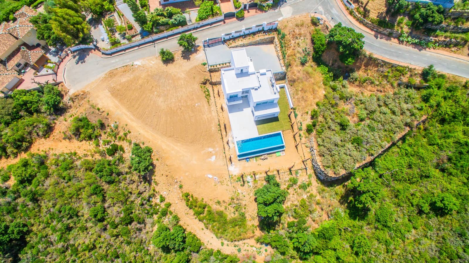 Chalet de 3 habitaciones en Marbella en venta con piscina garaje - 1.600.000 € (Ref: 8884264)