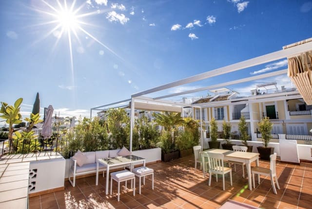 Casa de 3 habitaciones en Marbella en venta con piscina garaje - 799.000 € (Ref: 8899990)