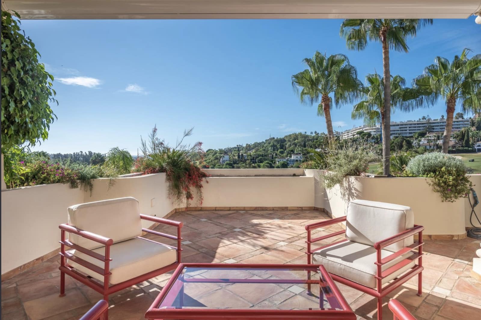 3 sovrum Takvåning till salu i Nueva Andalucia med pool garage - 1 500 000 € (Ref: 8902093)