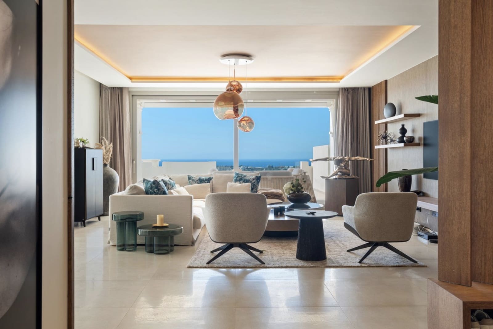 2 bedroom Penthouse for sale in Nueva Andalucia with pool garage - € 1,495,000 (Ref: 8902094)