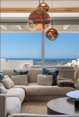 2 soverom Penthouse til salgs i Nueva Andalucia, Marbella med svømmebasseng garasje - € 1 495 000 (Ref: 8902094)