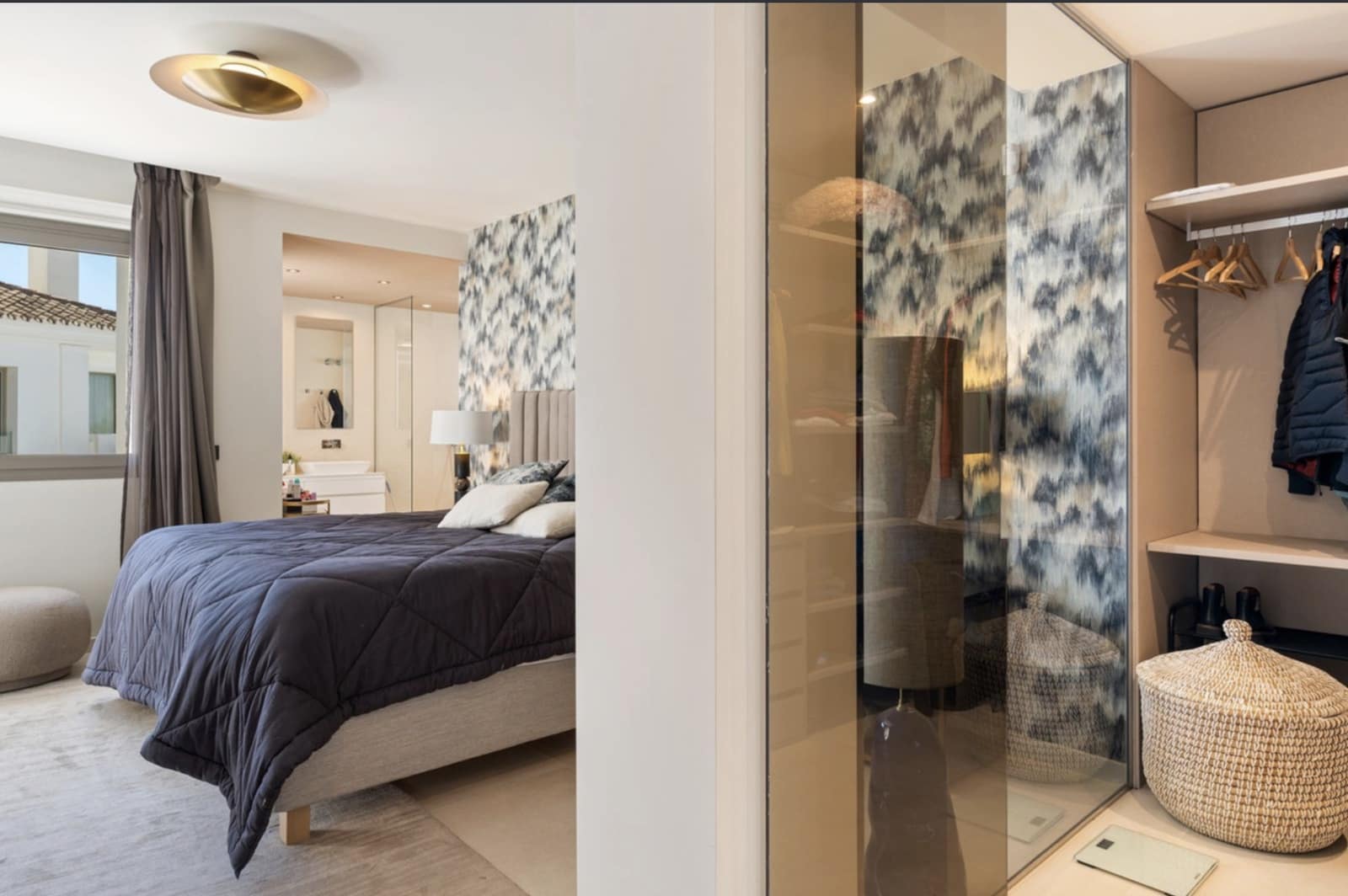 2 bedroom Penthouse for sale in Nueva Andalucia with pool garage - € 1,495,000 (Ref: 8902094)