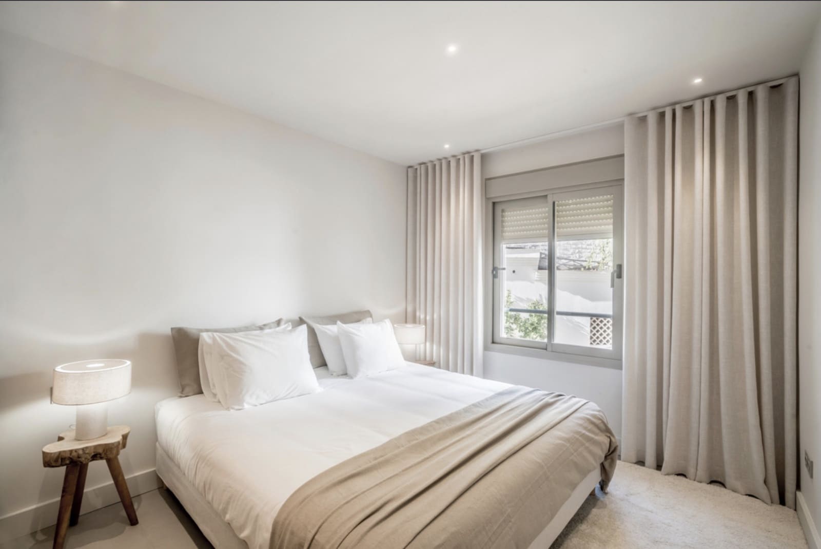 3 slaapkamer Appartement te koop in Nueva Andalucia met zwembad garage - € 1.185.000 (Ref: 8902096)