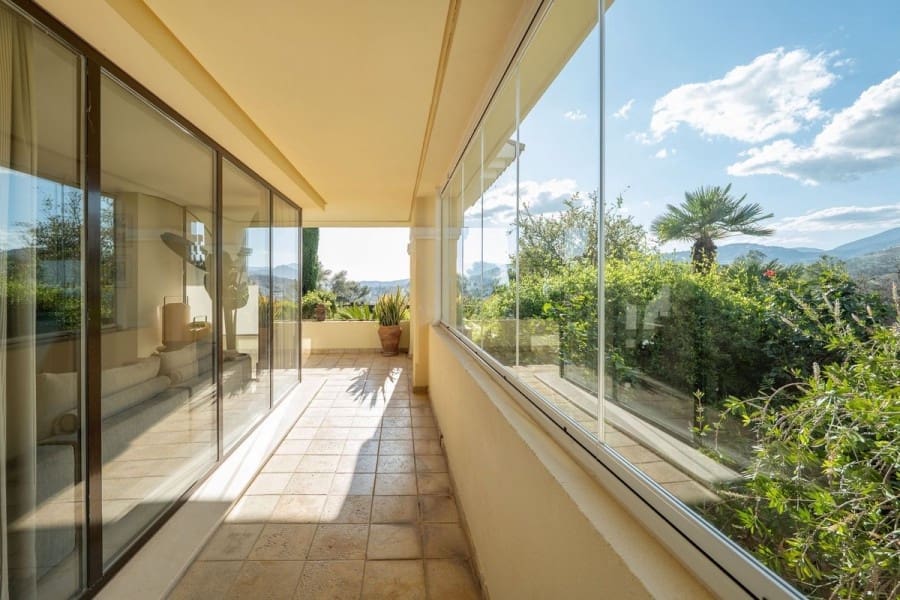3 bedroom Apartment for sale in Nueva Andalucia with pool garage - € 2,500,000 (Ref: 8912817)