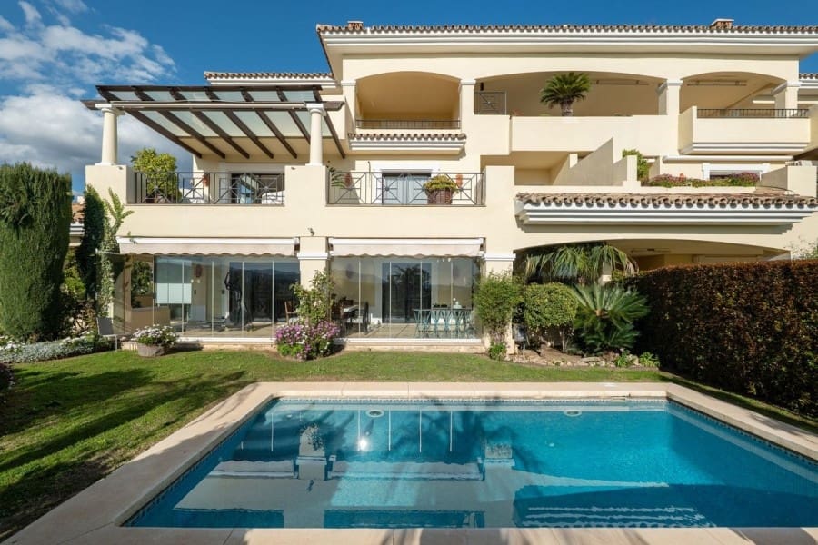 3 bedroom Apartment for sale in Nueva Andalucia with pool garage - € 2,500,000 (Ref: 8912817)