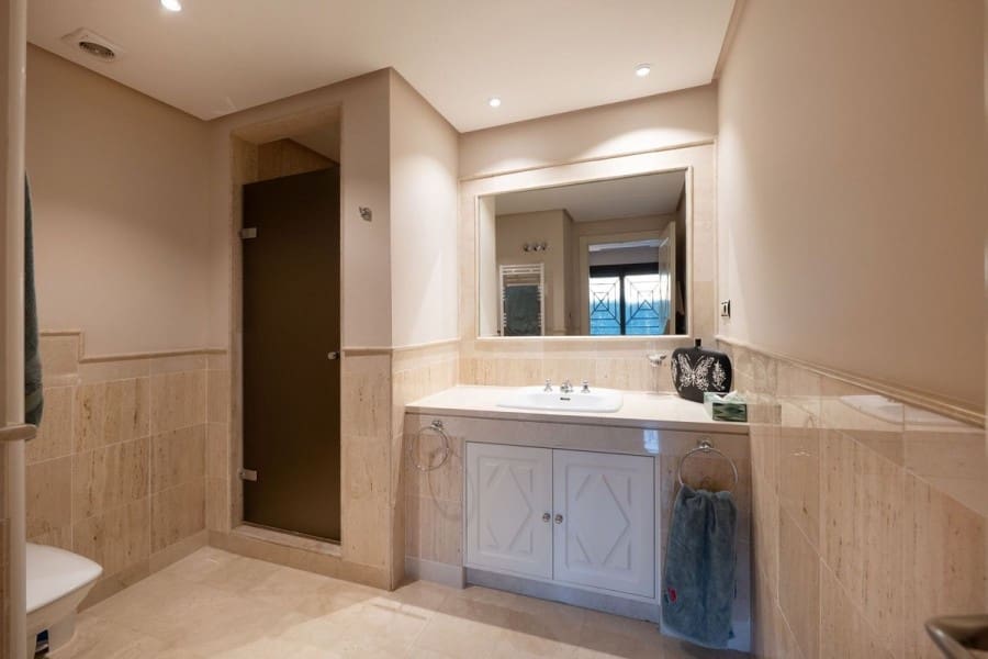 3 bedroom Apartment for sale in Nueva Andalucia with pool garage - € 2,500,000 (Ref: 8912817)