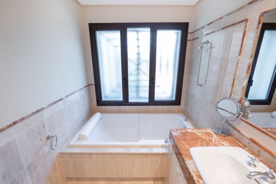 3 bedroom Apartment for sale in Nueva Andalucia with pool garage - € 2,500,000 (Ref: 8912817)