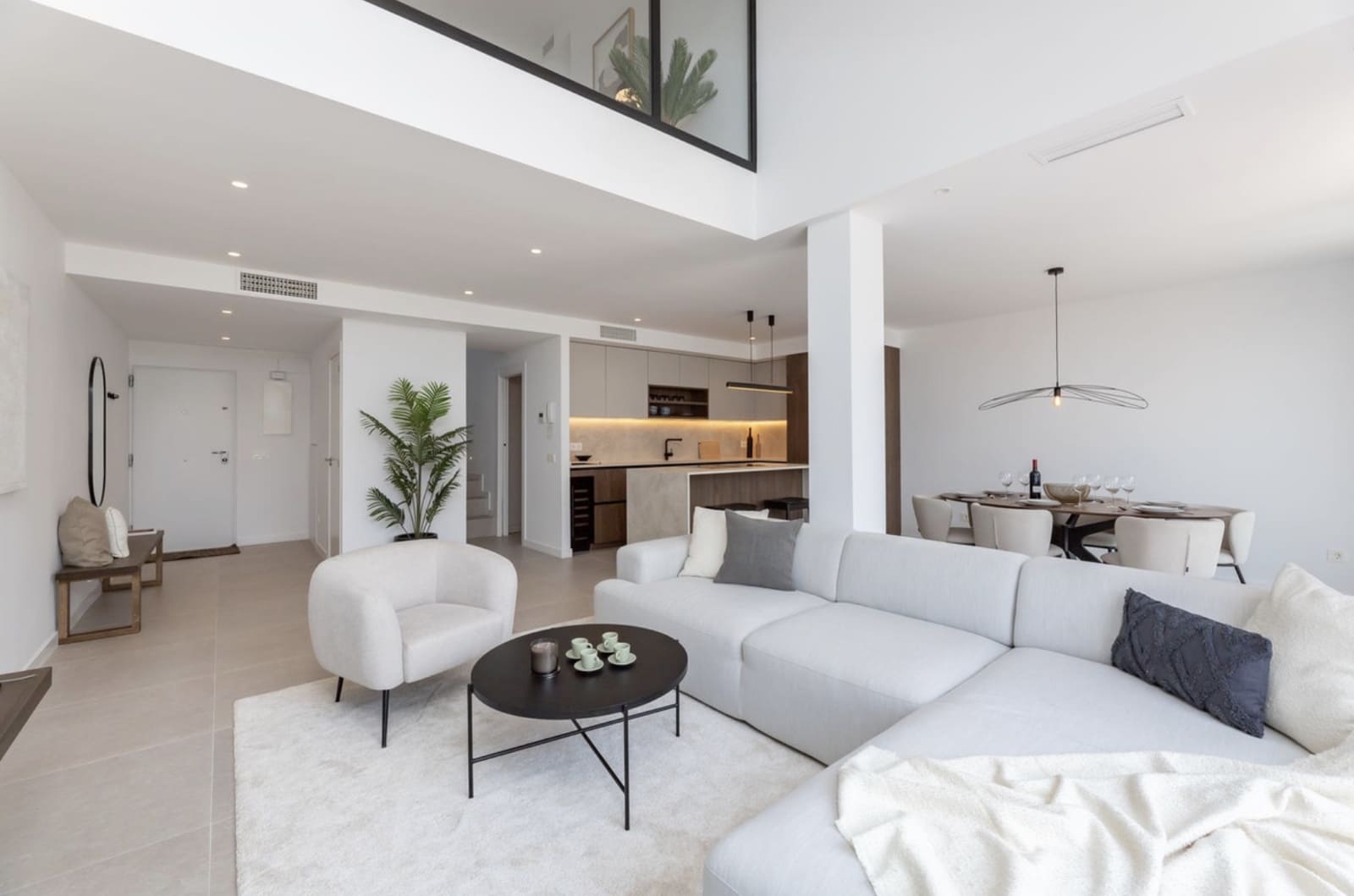 3 slaapkamer Huis te koop in Nueva Andalucia met zwembad garage - € 895.000 (Ref: 8915159)