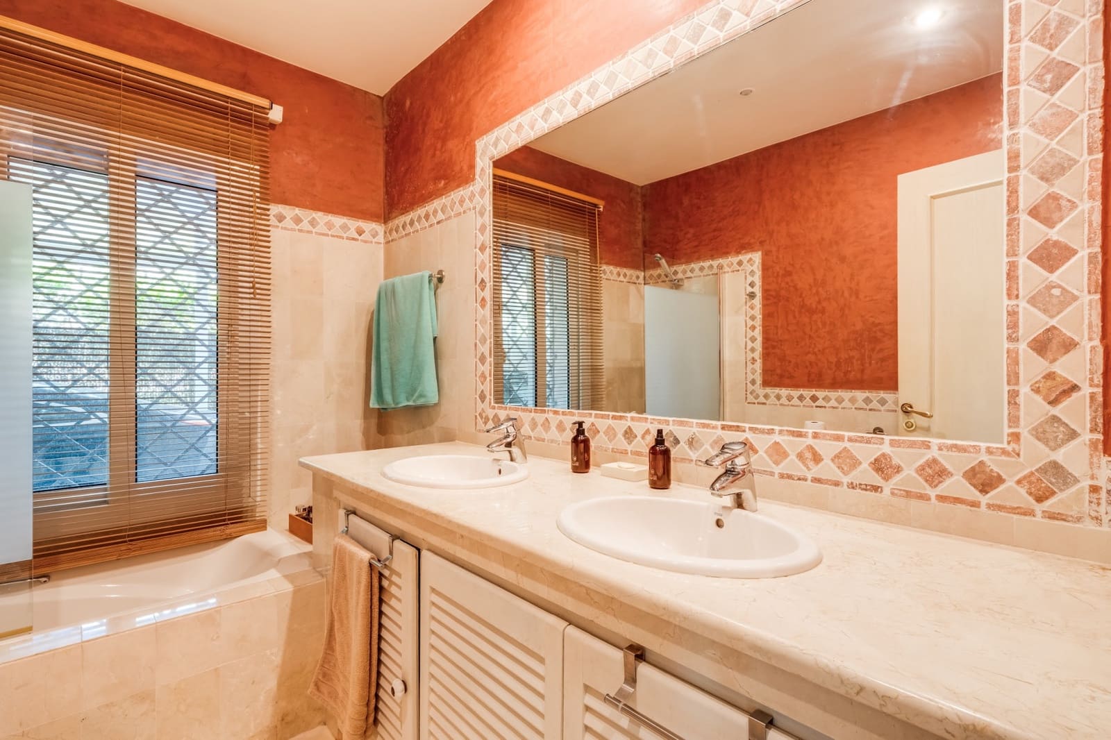 3 quarto Moradia para venda em Marbella com piscina garagem - 2 195 000 € (Ref: 8915164)