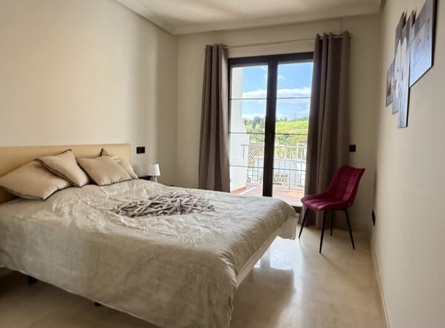 2 bedroom Apartment for sale in Los Arqueros, Benahavís with pool garage - € 359,000 (Ref: 8915165)