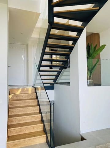 2 soverom Hus til salgs i Marbella med svømmebasseng garasje - € 1 499 000 (Ref: 8918142)