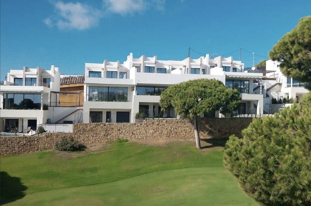 2 soverom Hus til salgs i Marbella med svømmebasseng garasje - € 1 499 000 (Ref: 8918142)