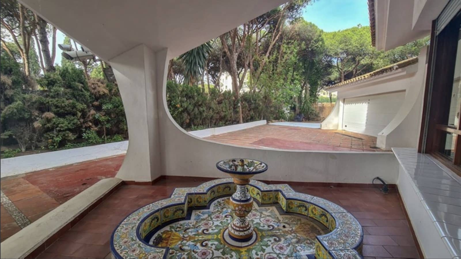 9 bedroom Villa for sale in Marbella with pool garage - € 3,800,000 (Ref: 8918144)