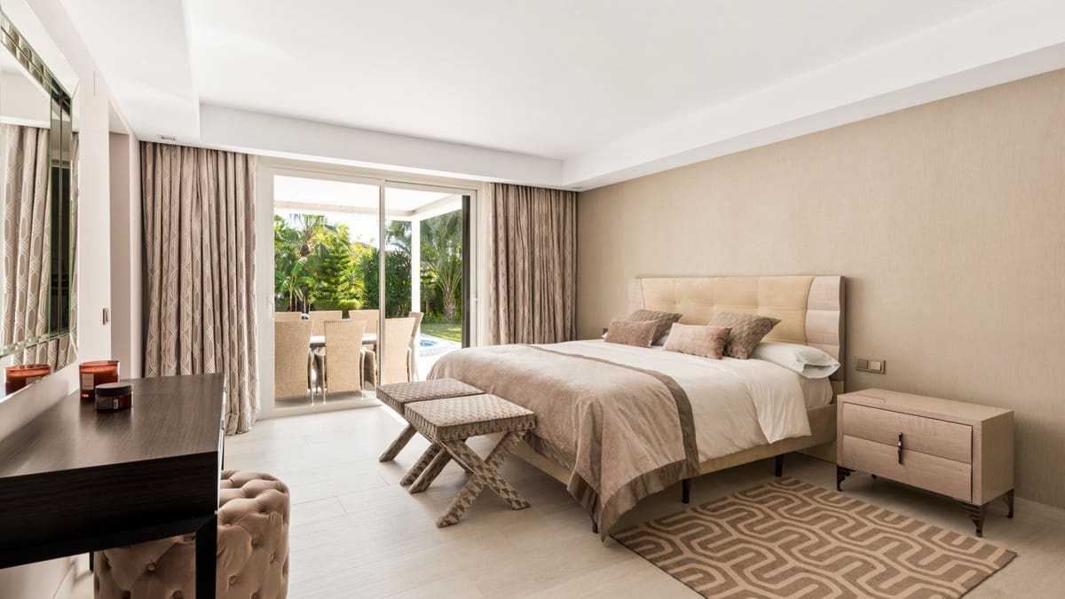 7 bedroom Villa for sale in Marbella with pool garage - € 3,250,000 (Ref: 8918146)