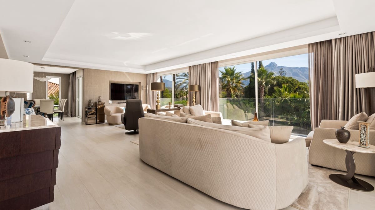 7 bedroom Villa for sale in Marbella with pool garage - € 3,250,000 (Ref: 8918146)