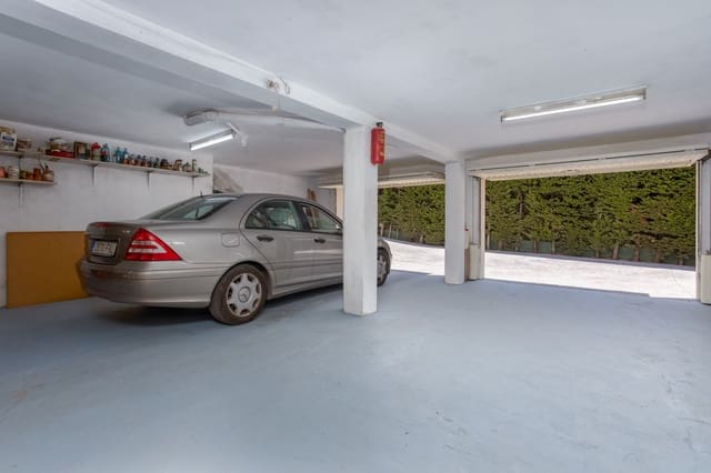 7 slaapkamer Villa te koop in Marbella met zwembad garage - € 2.500.000 (Ref: 8918147)