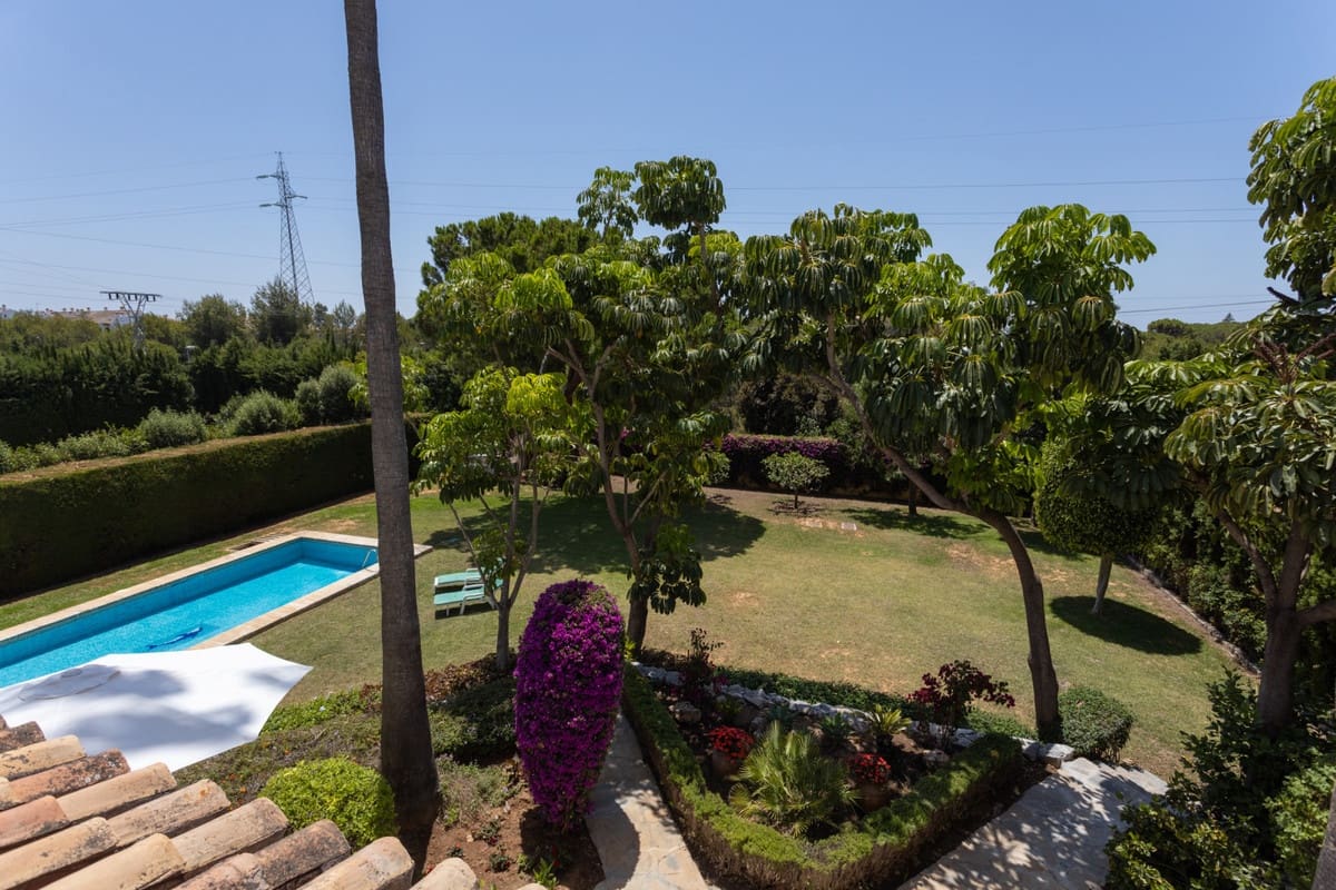 7 bedroom Villa for sale in Marbella with pool garage - € 2,500,000 (Ref: 8918147)