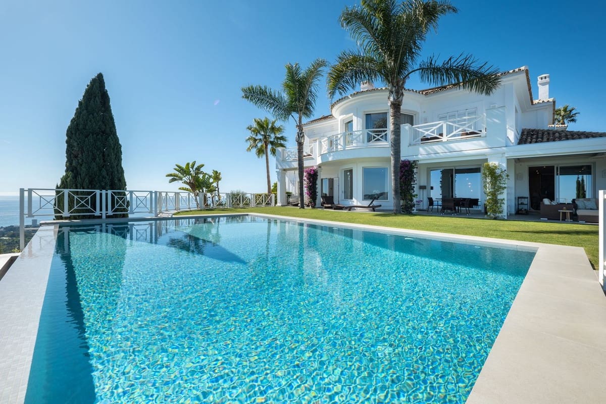 6 soverom Villa til salgs i Marbella med svømmebasseng garasje - € 3 950 000 (Ref: 8918148)