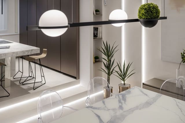 4 sypialnia Dom na sprzedaż w Golden Mile, Marbella z basenem garażem - 5 460 000 € (Ref: 8921381)