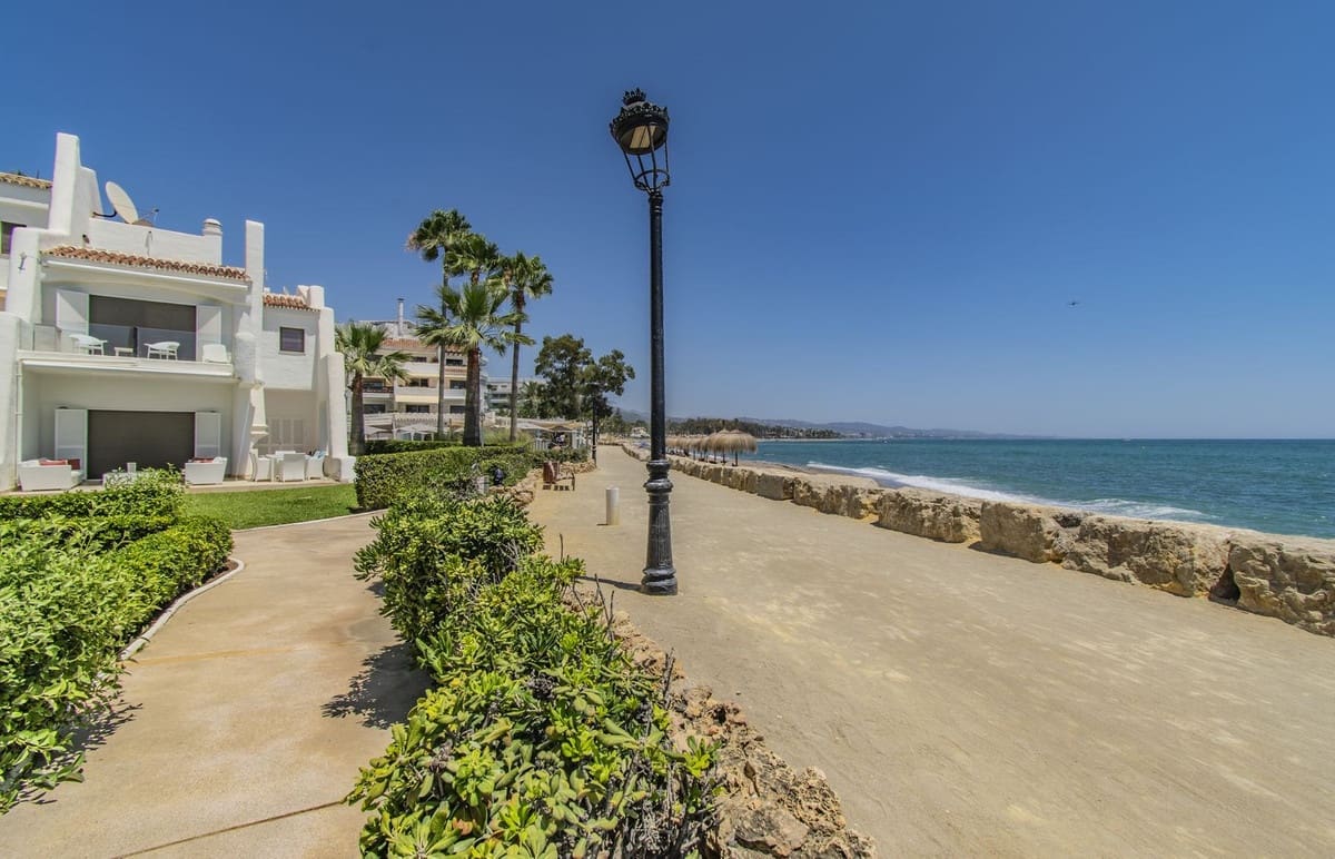 4 sypialnia Dom na sprzedaż w Golden Mile z basenem garażem - 5 460 000 € (Ref: 8921381)