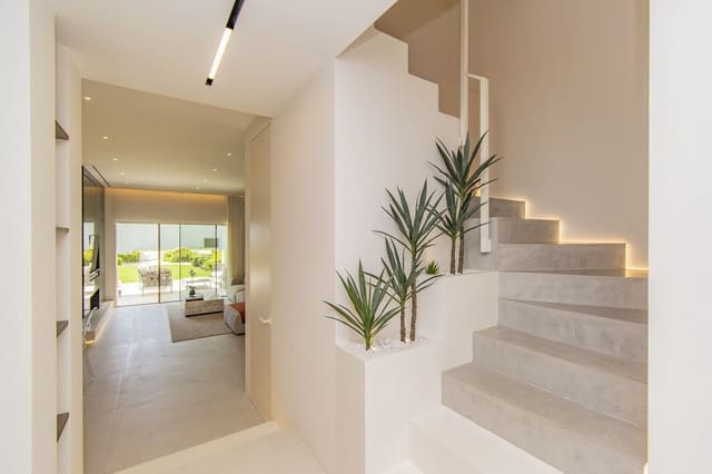 4 sypialnia Dom na sprzedaż w Golden Mile, Marbella z basenem garażem - 5 460 000 € (Ref: 8921381)