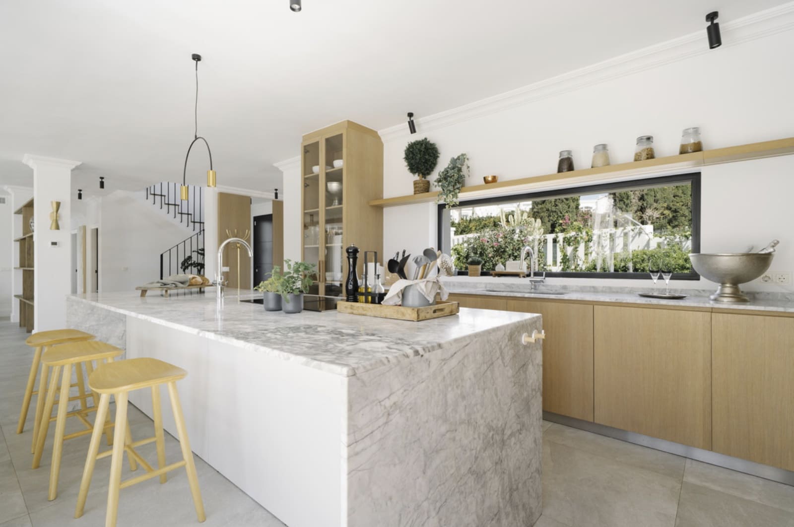Chalet de 5 habitaciones en Nueva Andalucia en venta con piscina garaje - 3.495.000 € (Ref: 8923938)