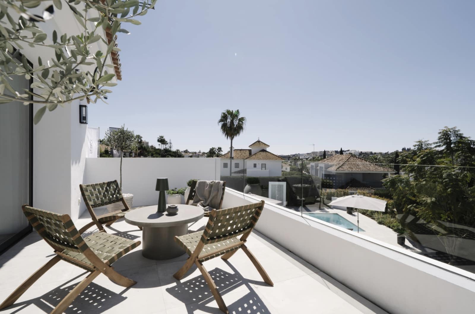 Chalet de 5 habitaciones en Nueva Andalucia en venta con piscina garaje - 3.495.000 € (Ref: 8923938)