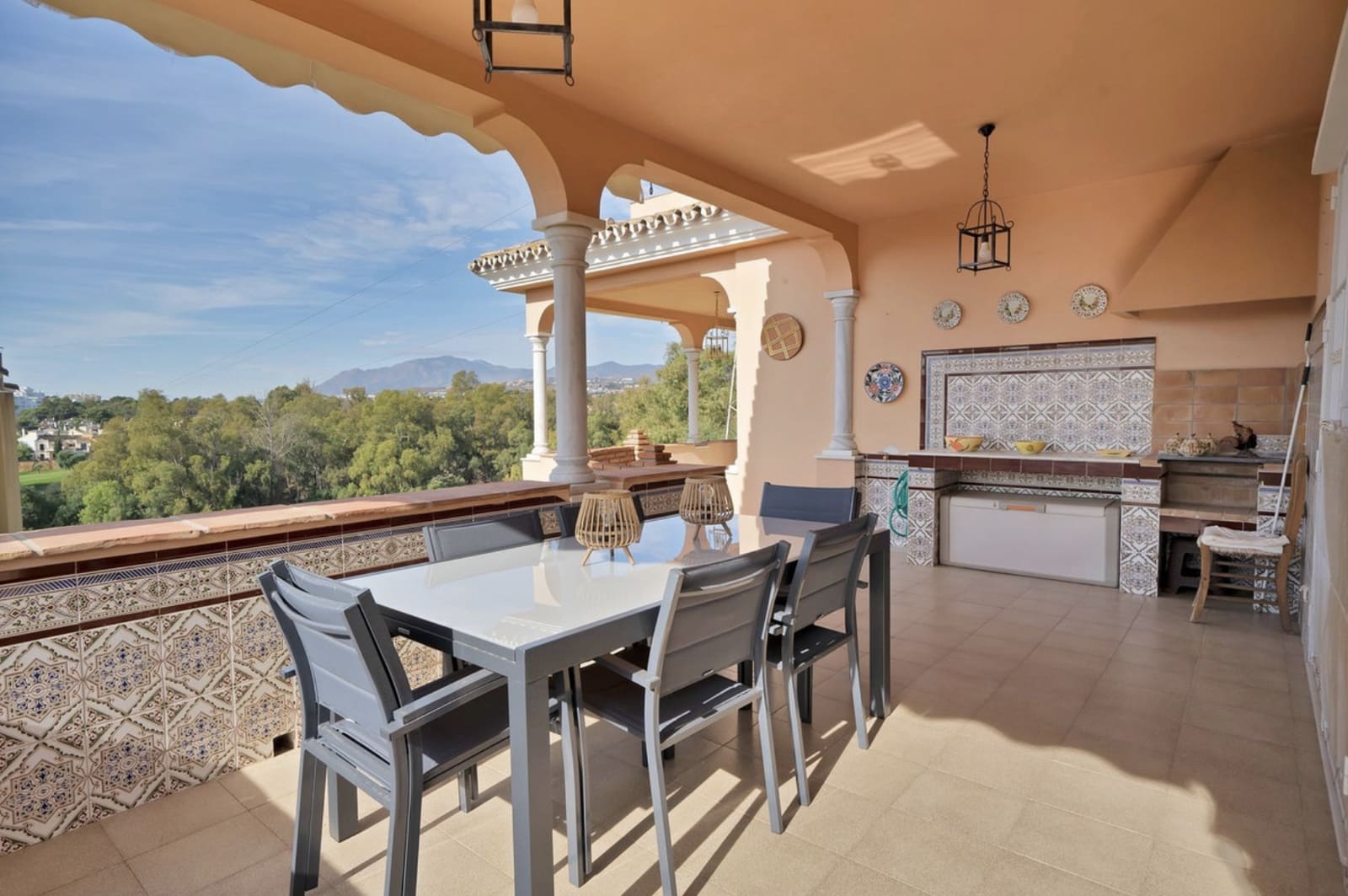 6 slaapkamer Villa te koop in San Pedro de Alcantara met zwembad garage - € 1.600.000 (Ref: 8929949)
