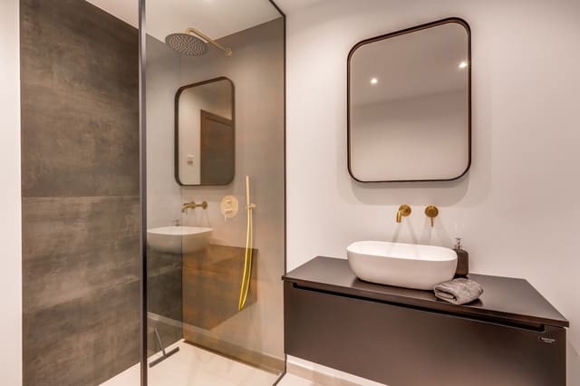 3 sypialnia Apartament na sprzedaż w Benahavís z basenem garażem - 849 000 € (Ref: 8929950)