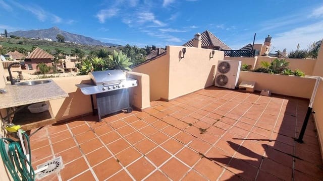 3 sovrum Hus till salu i Nueva Andalucia, Marbella med pool garage - 590 000 € (Ref: 8940404)