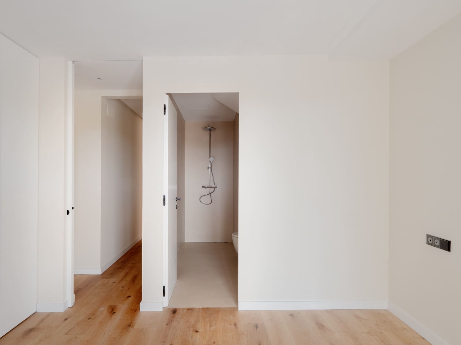 3 sypialnia Willa na sprzedaż w Genova z basenem garażem - 1 950 000 € (Ref: 8940406)