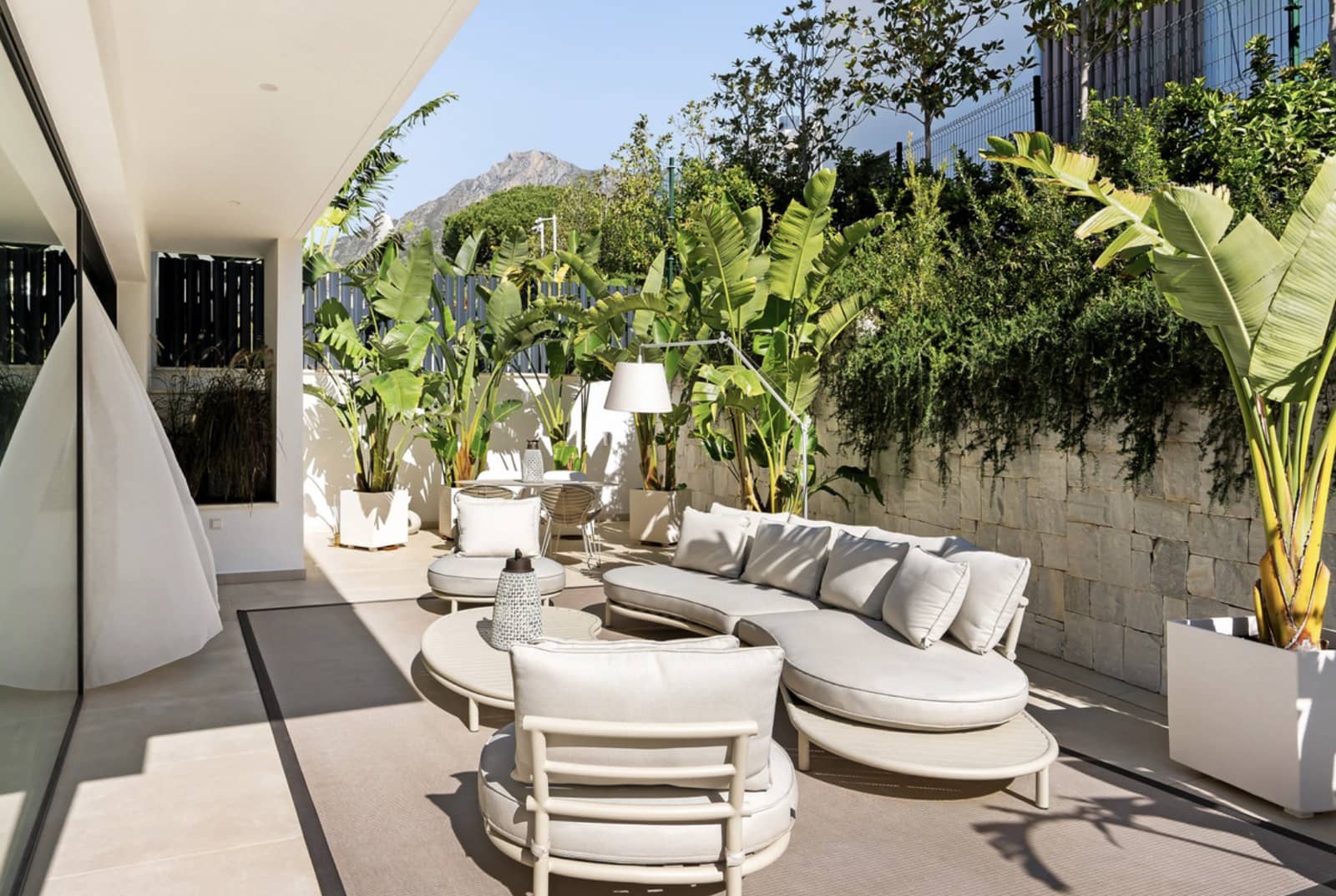 4 soveværelse Villa til salg i Marbella med swimmingpool garage - € 3.500.000 (Ref: 8946788)