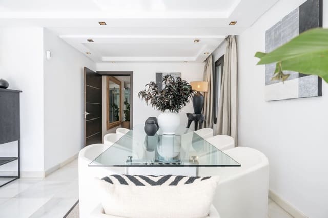5 chambre Villa/Maison à vendre à Nueva Andalucia, Marbella avec piscine garage - 4 500 000 € (Ref: 8950670)