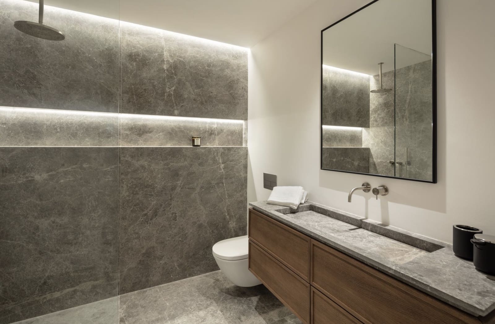 Apartamento de 3 habitaciones en Marbella en venta con piscina garaje - 4.695.000 € (Ref: 8951835)