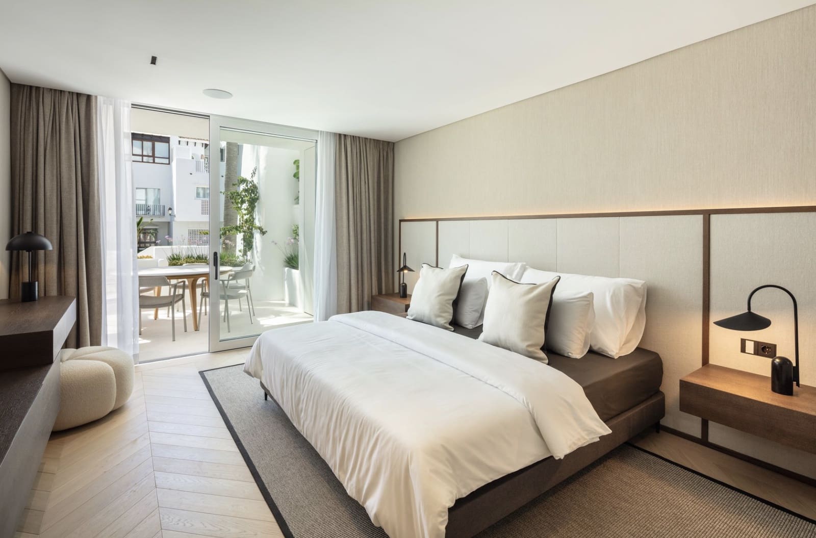 Apartamento de 3 habitaciones en Marbella en venta con piscina garaje - 4.695.000 € (Ref: 8951835)