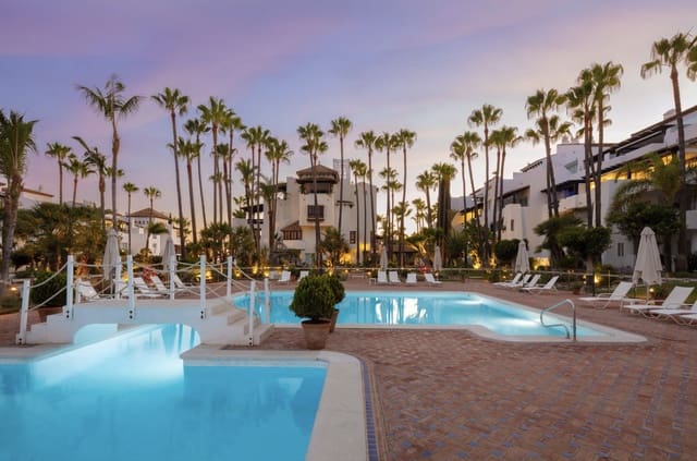 3 Zimmer Apartment zu verkaufen in Marbella mit Pool Garage - 4.695.000 € (Ref: 8951835)