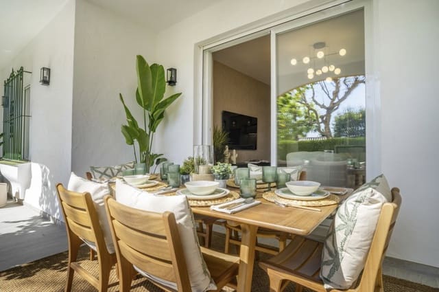 3 chambre Appartement à vendre à Nueva Andalucia, Marbella - 995 000 € (Ref: 8954428)