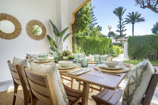 3 chambre Appartement à vendre à Nueva Andalucia, Marbella - 995 000 € (Ref: 8954428)