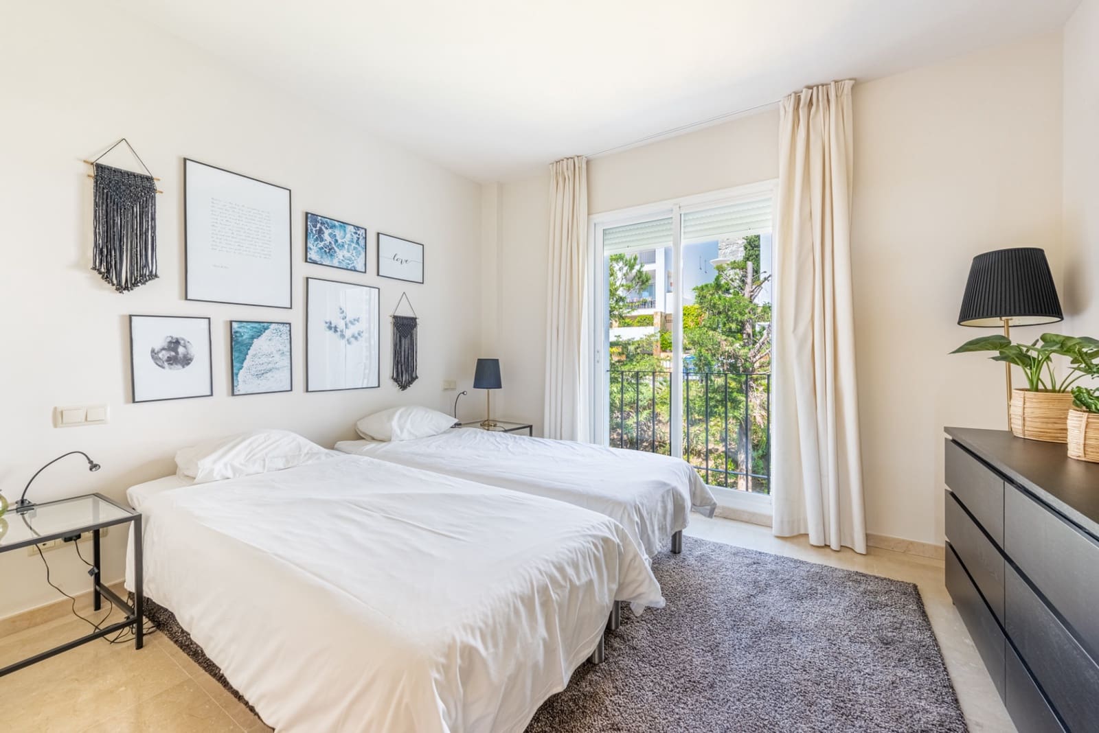 2 soverom Penthouse til salgs i Benahavis med svømmebasseng garasje - € 639 000 (Ref: 8954430)