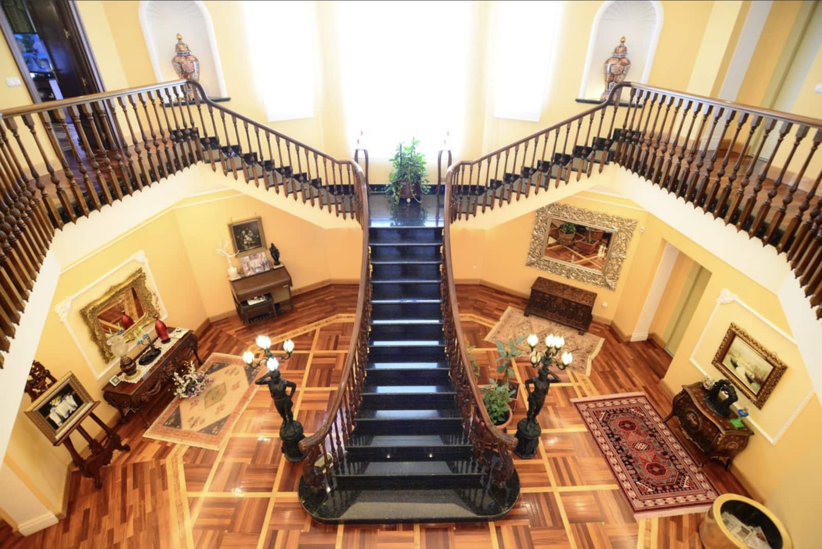 6 soveværelse Villa til salg i Malaga by med swimmingpool garage - € 3.150.000 (Ref: 8954435)