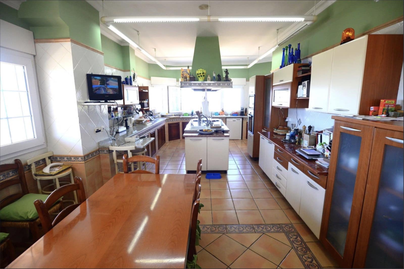 6 soveværelse Villa til salg i Malaga by med swimmingpool garage - € 3.150.000 (Ref: 8954435)