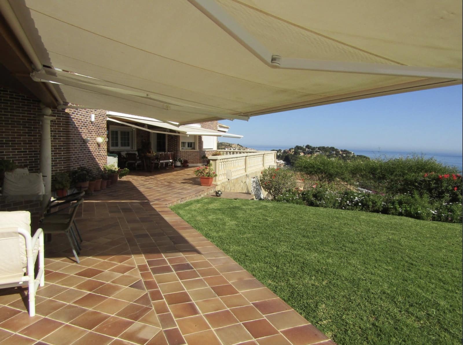 6 soveværelse Villa til salg i Malaga by med swimmingpool garage - € 3.150.000 (Ref: 8954435)