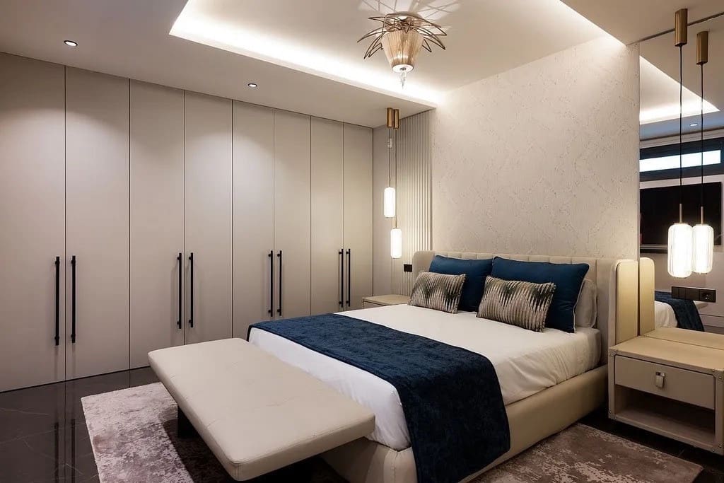 5 slaapkamer Villa te koop in Golden Mile met zwembad garage - € 10.950.000 (Ref: 8957057)