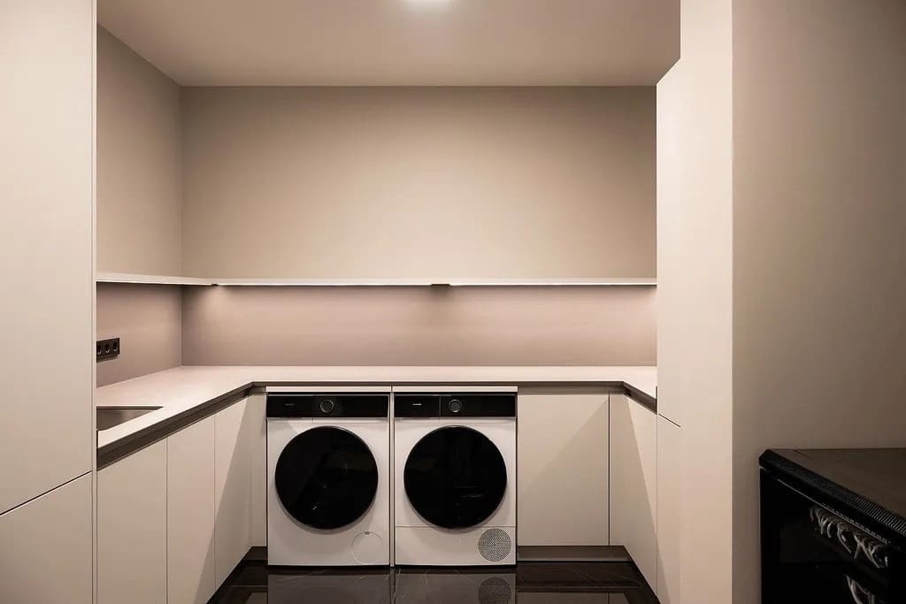 5 slaapkamer Villa te koop in Golden Mile met zwembad garage - € 10.950.000 (Ref: 8957057)