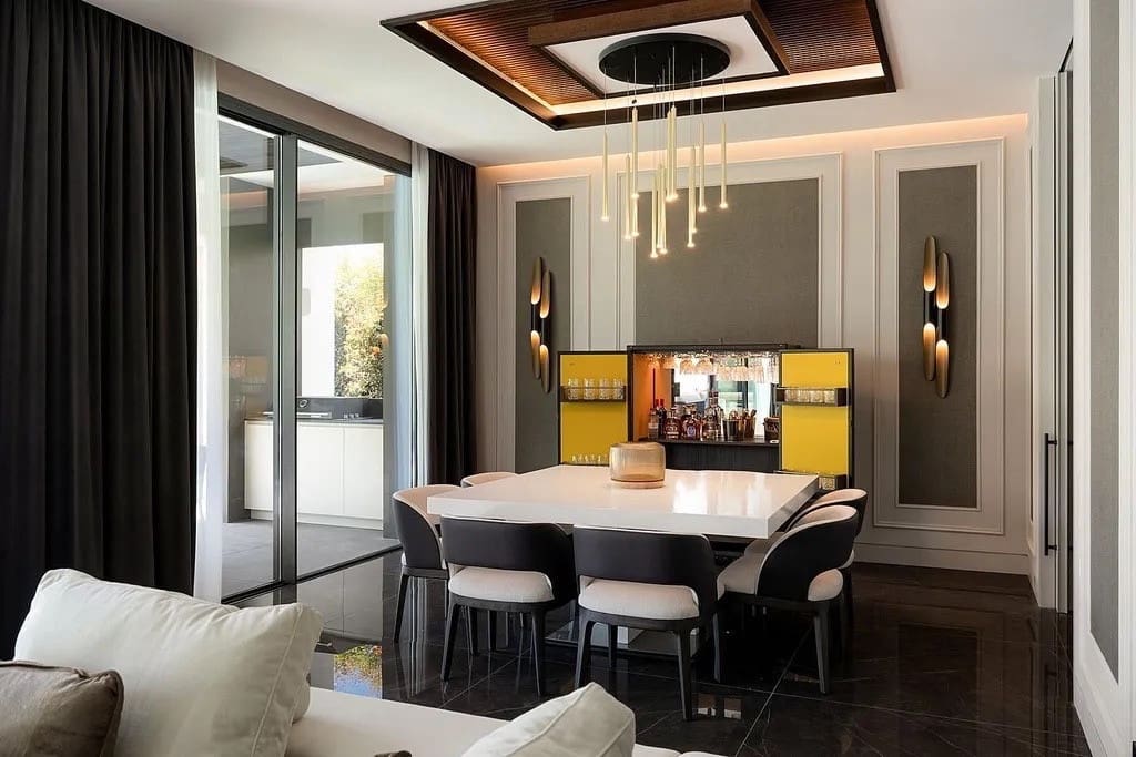 5 slaapkamer Villa te koop in Golden Mile met zwembad garage - € 10.950.000 (Ref: 8957057)