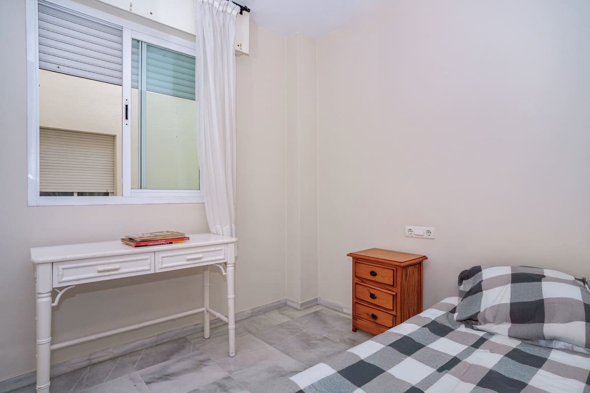 2 sovrum Lägenhet till salu i Nueva Andalucia med pool garage - 360 000 € (Ref: 8957058)