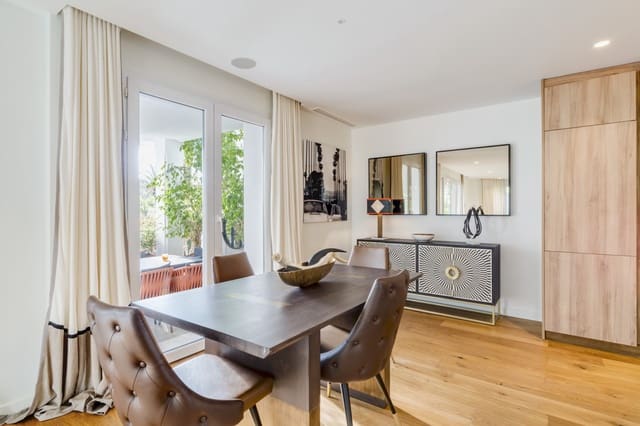 Apartamento de 3 habitaciones en Golden Mile, Marbella en venta con piscina garaje - 1.395.000 € (Ref: 8961564)