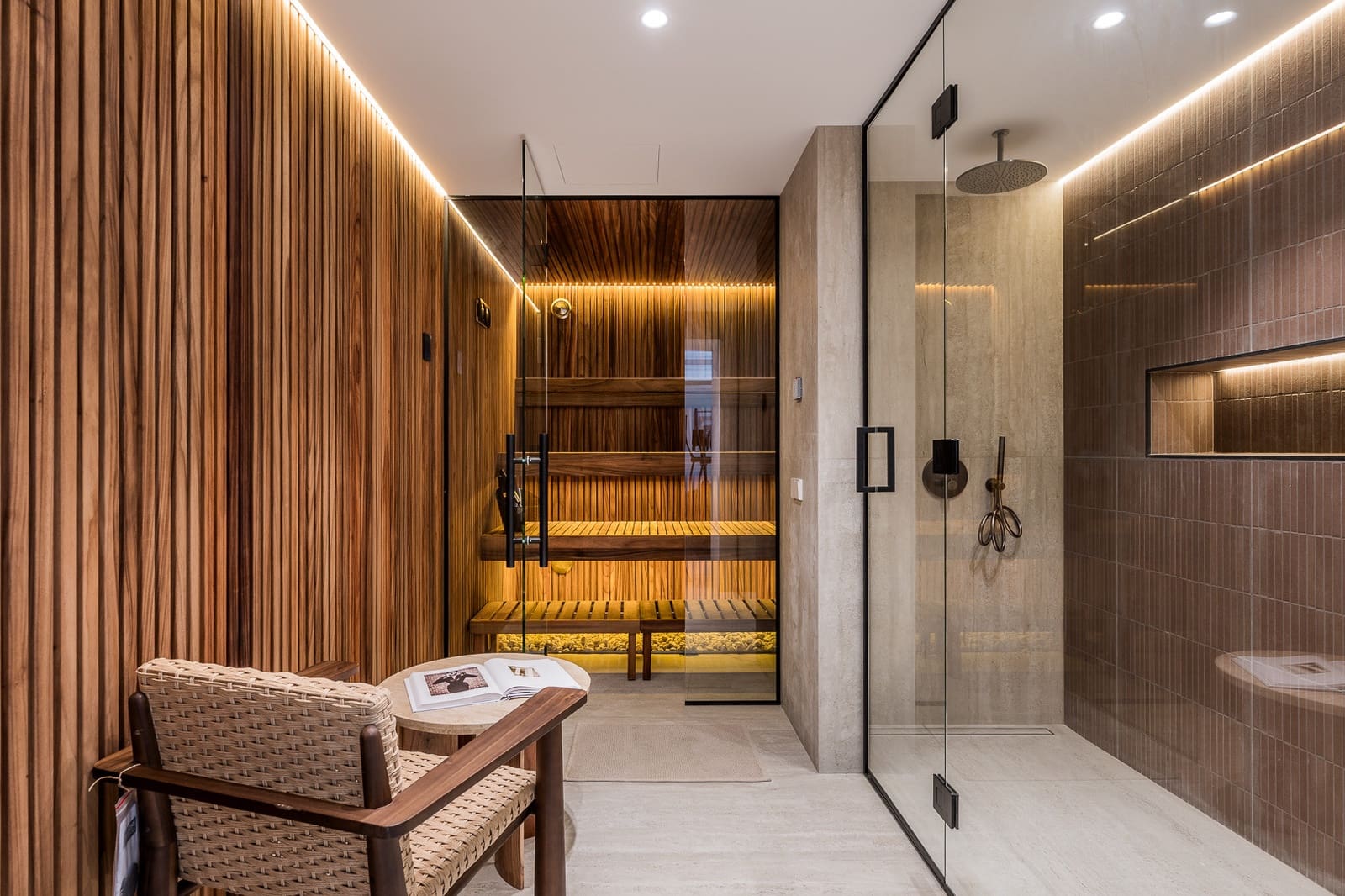 6 bedroom Villa for sale in Marbella with pool garage - € 3,975,000 (Ref: 8968240)