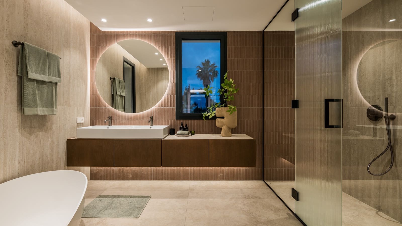 6 bedroom Villa for sale in Marbella with pool garage - € 3,975,000 (Ref: 8968240)