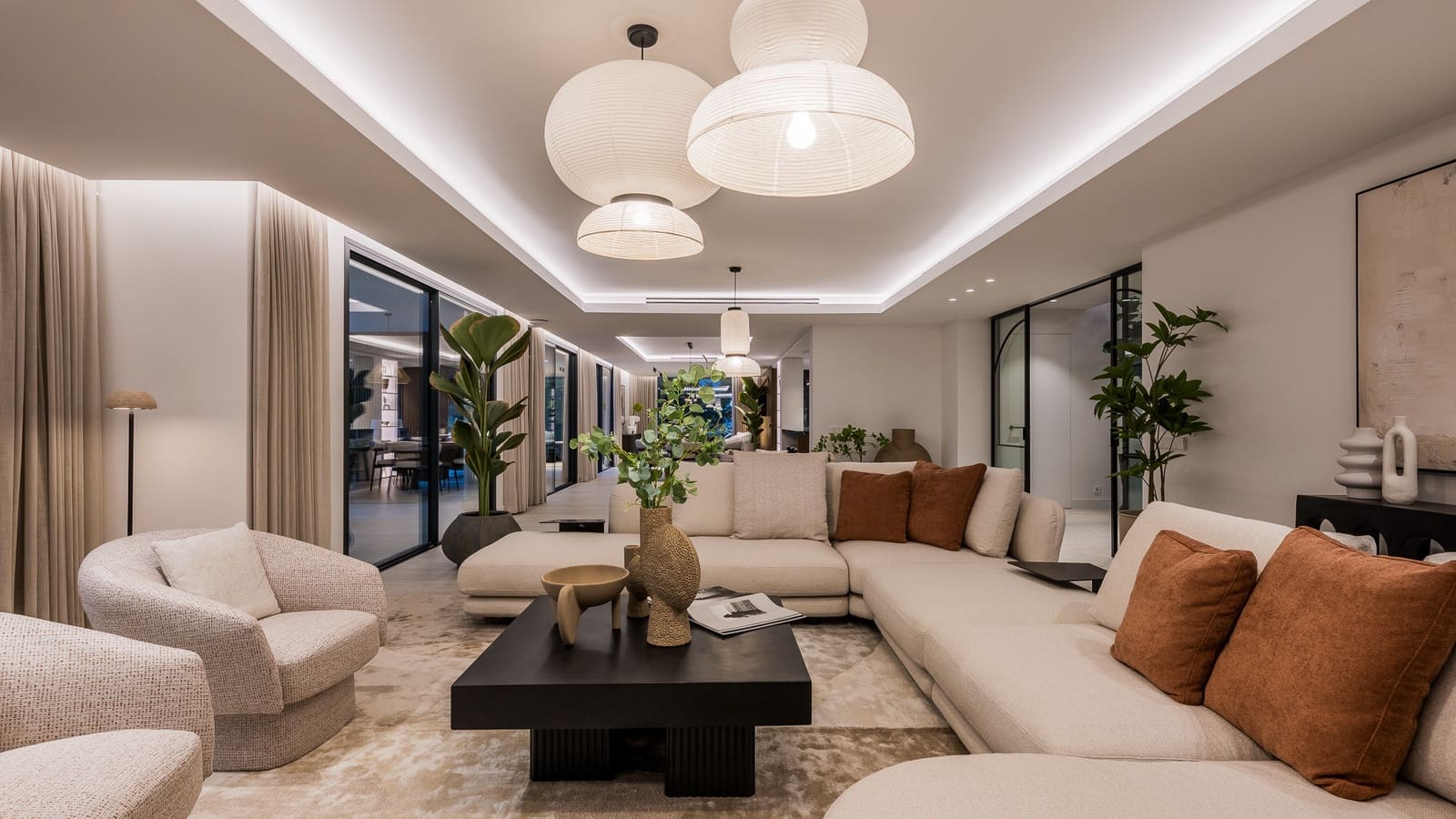 6 bedroom Villa for sale in Marbella with pool garage - € 3,975,000 (Ref: 8968240)